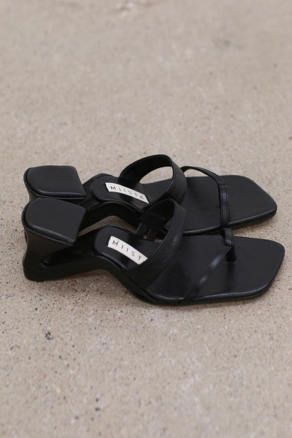 Miista Samia black slides MST-MI_5696-BLACK